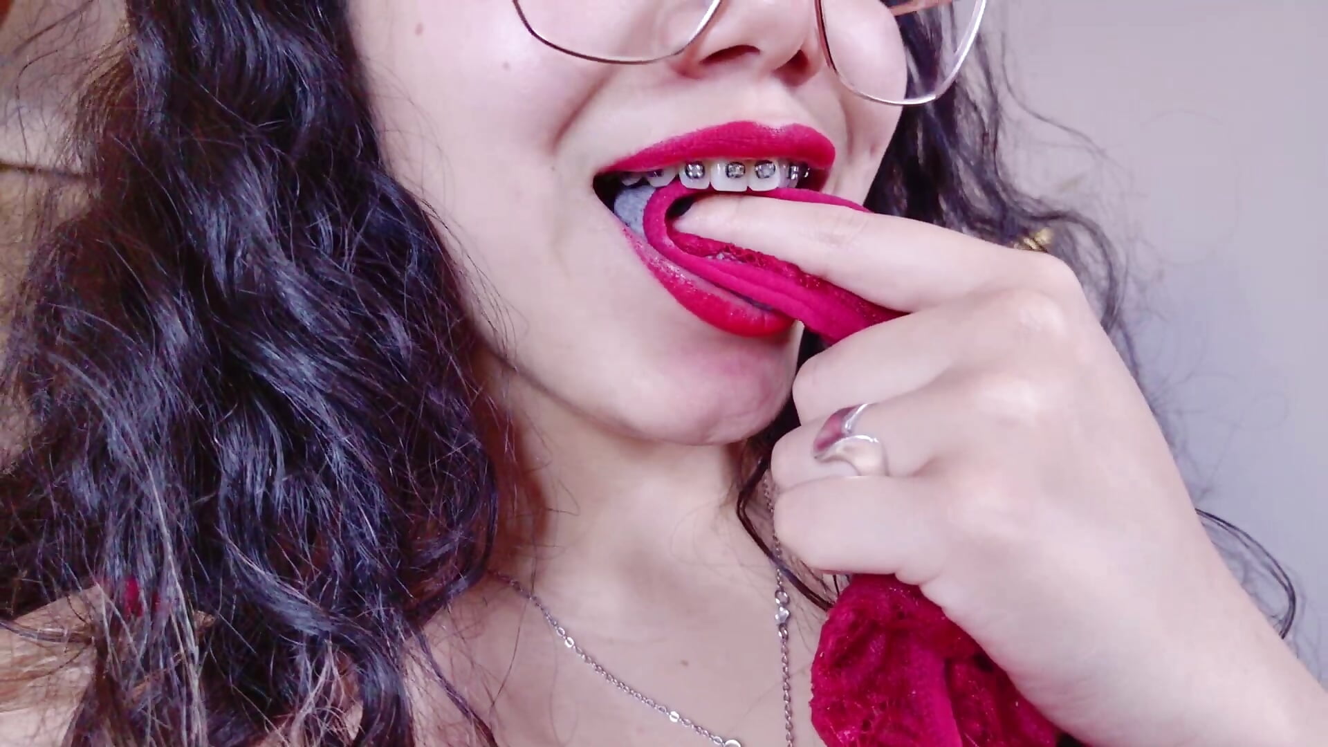 Lick my wet panties 💦🤤 - 視頻由 SelenaBlumX 主播提供
