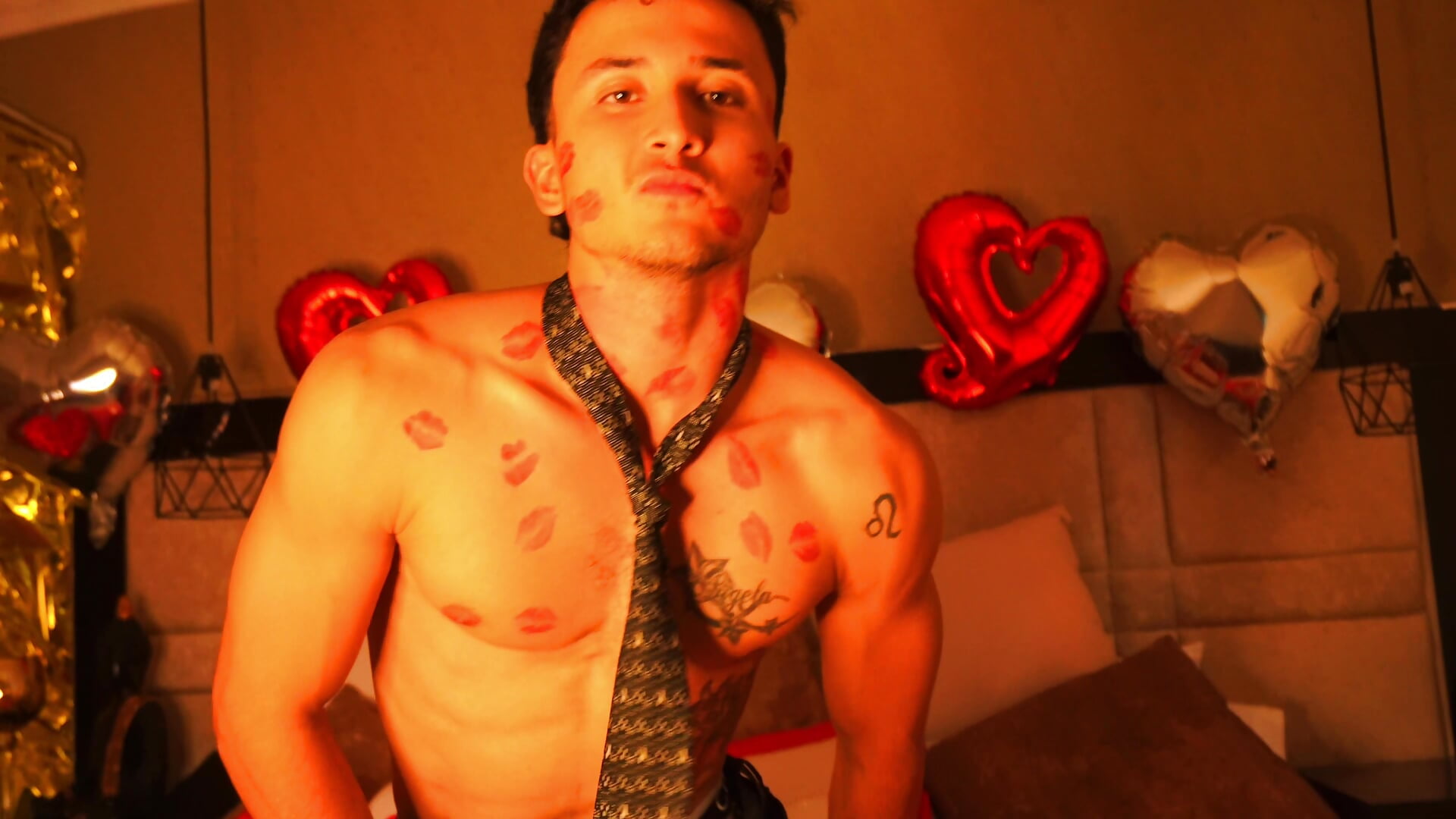 sexy san valentin - video by BrandonColee cam model