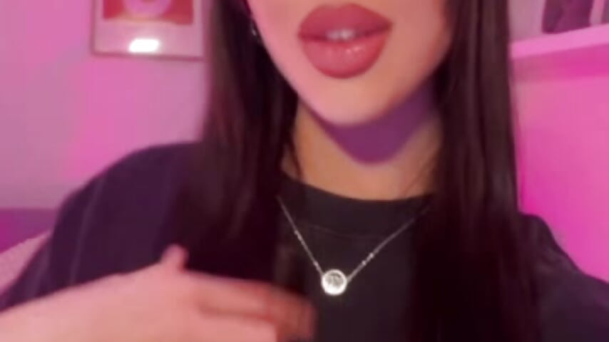 Miss Nana - vídeo de la modelo de cam NaomiiMoon