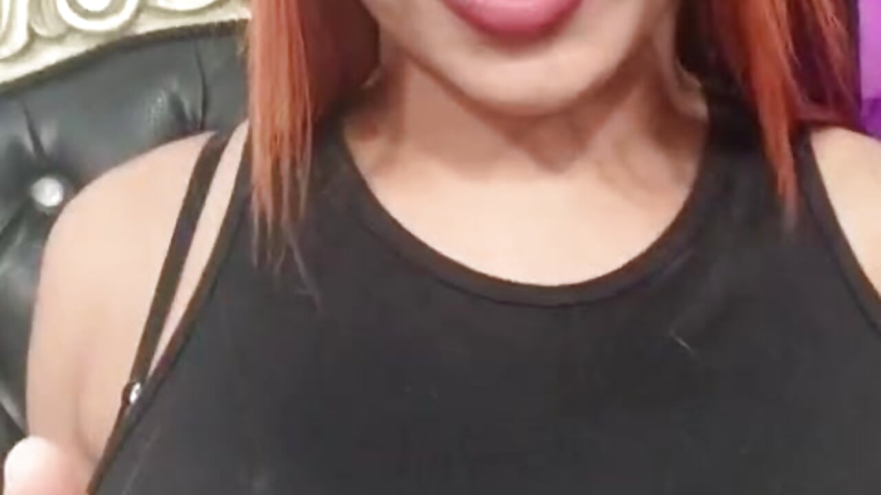 How do I feel? 😍 – video modela na kameri Rachell_Grey_