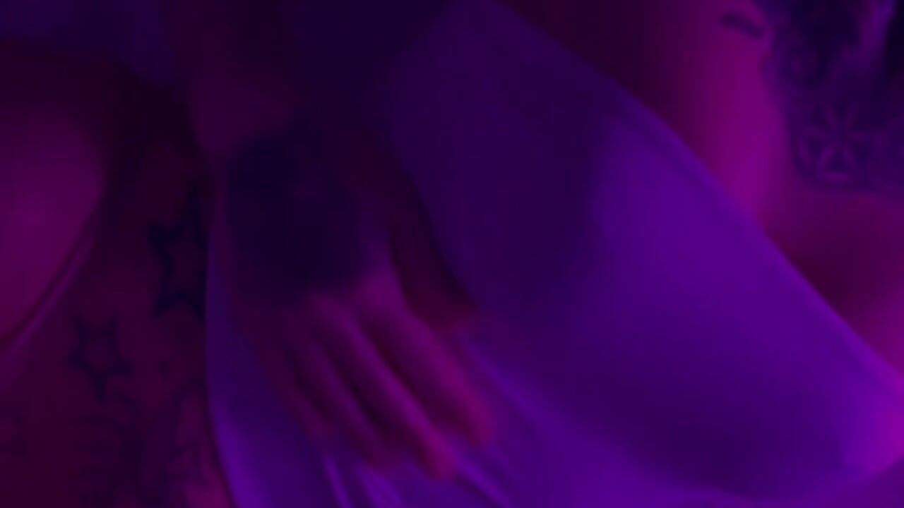 Hello🥰 - video by tamii_mara cam model