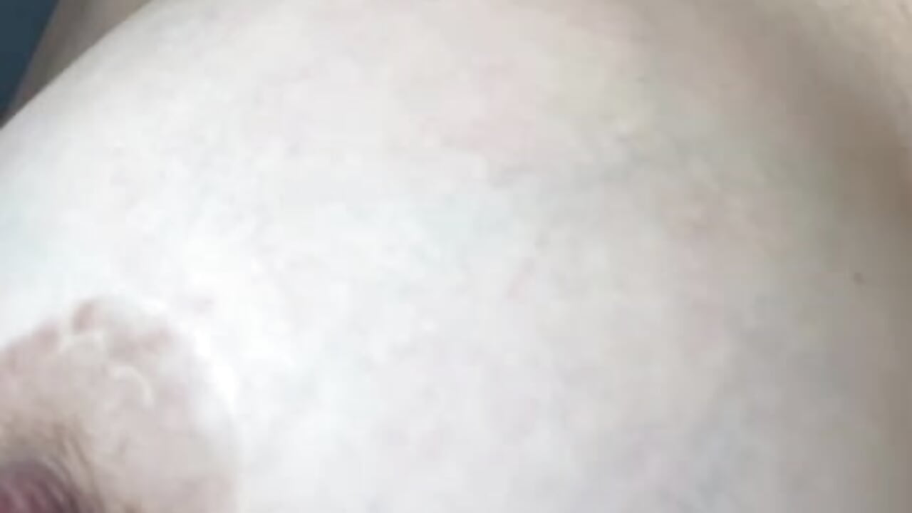 U wanna play with my big boobs? - vídeo de la modelo de cam AtheneaRusell