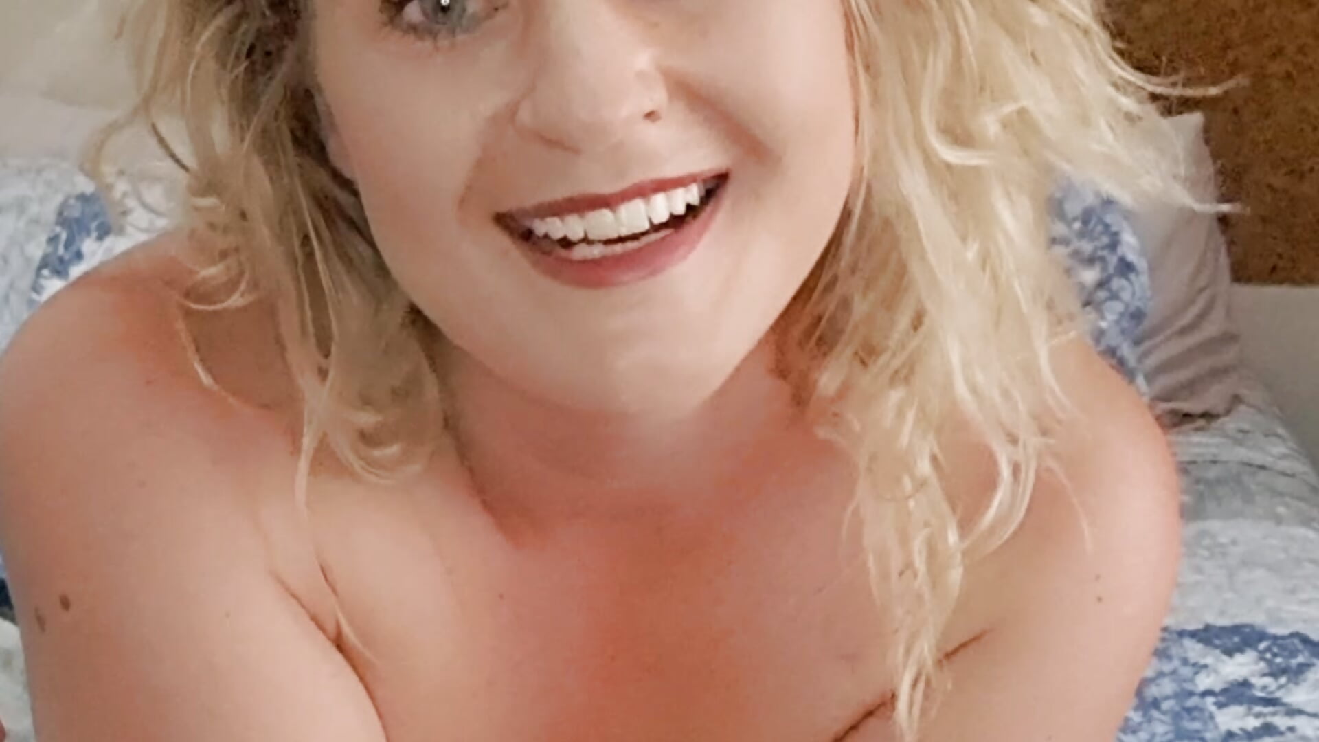 Miss You - video by Vintasia cam model