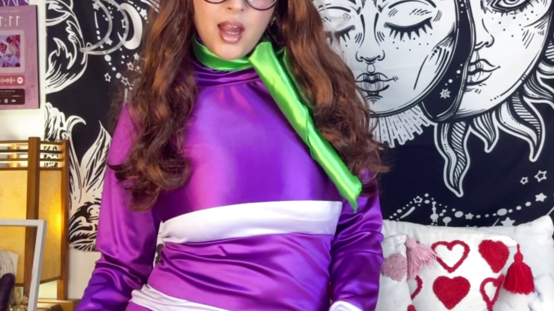 Horny Daphne need some Fun😈🍆💦 - video by DesMuller cam model