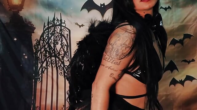 "The Kiss of Hades:🎃👻🍒 - video by Auroraa_miller cam model