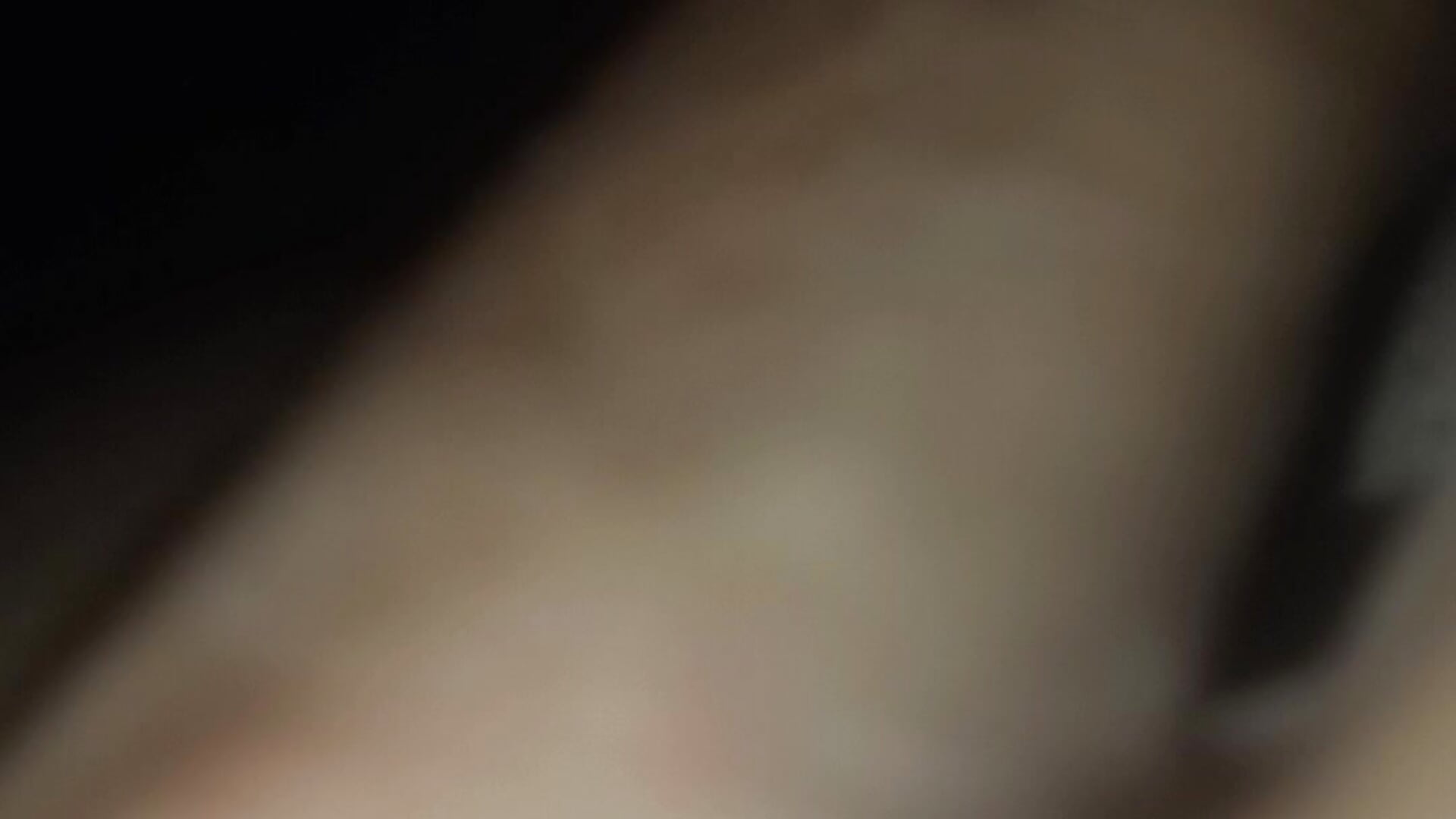 Chupando uma buceta como se chupa uma manga - vídeo de la modelo de cam jacaranduba07