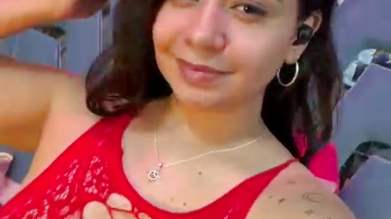 Latina Horny 🔥 - Vídeo de miilaklum, modelo de vídeos