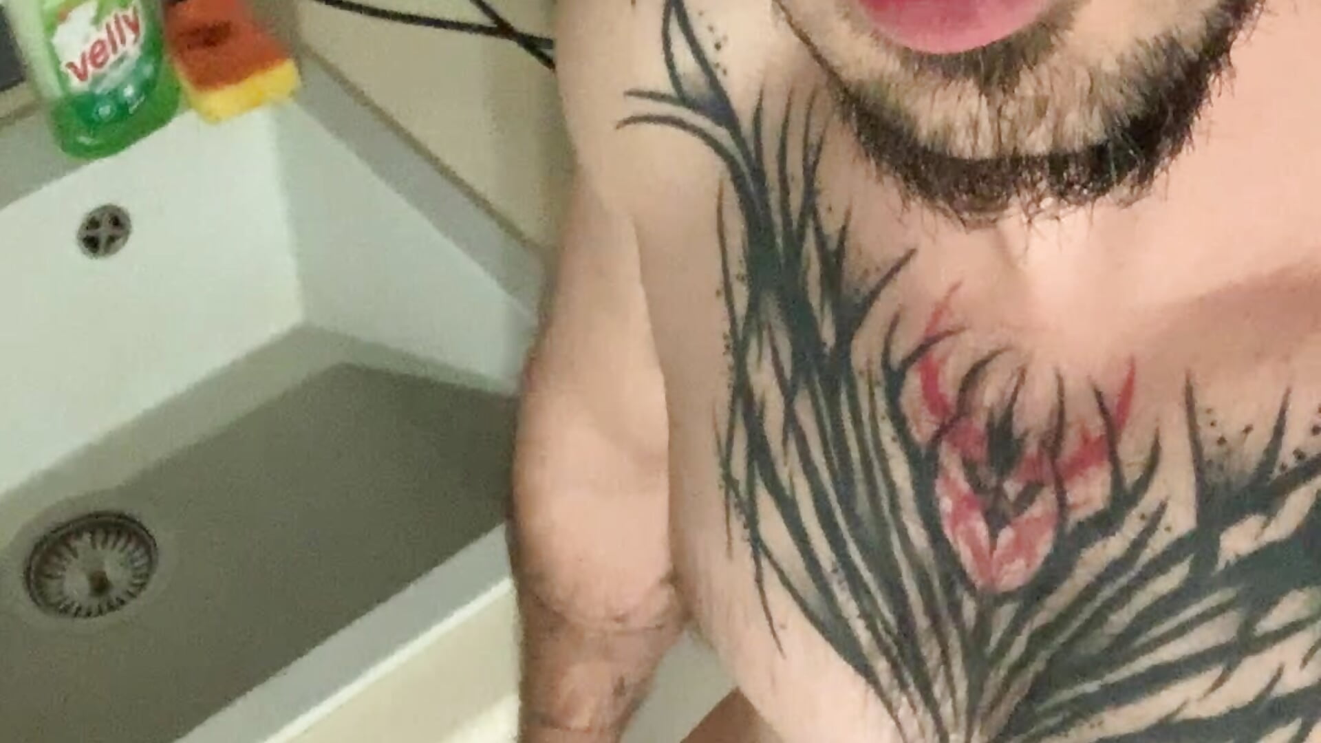 Sorry, but I got hungry at night🍔 - vidéo du modèle de showcams AssHunter4k