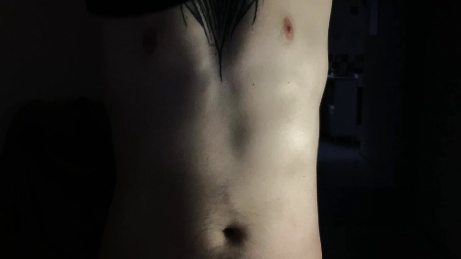 It is so dark here. Will you be my light?💡 - vidéo du modèle de showcams AssHunter4k