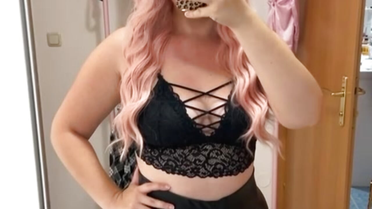Magst du Überraschungen? 🎁 - clip cu versautemeli model videochat