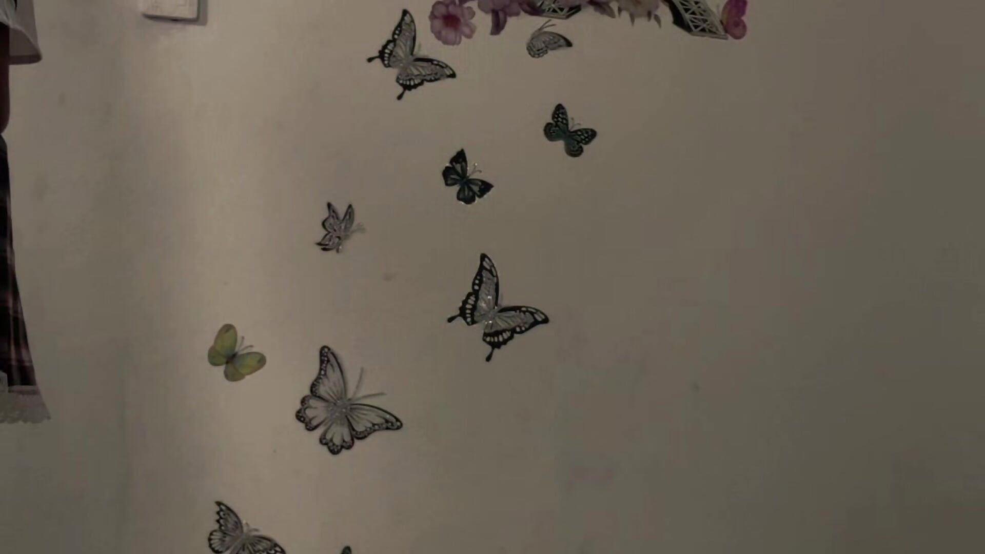 Rock and roll - video by dany_brownie cam model