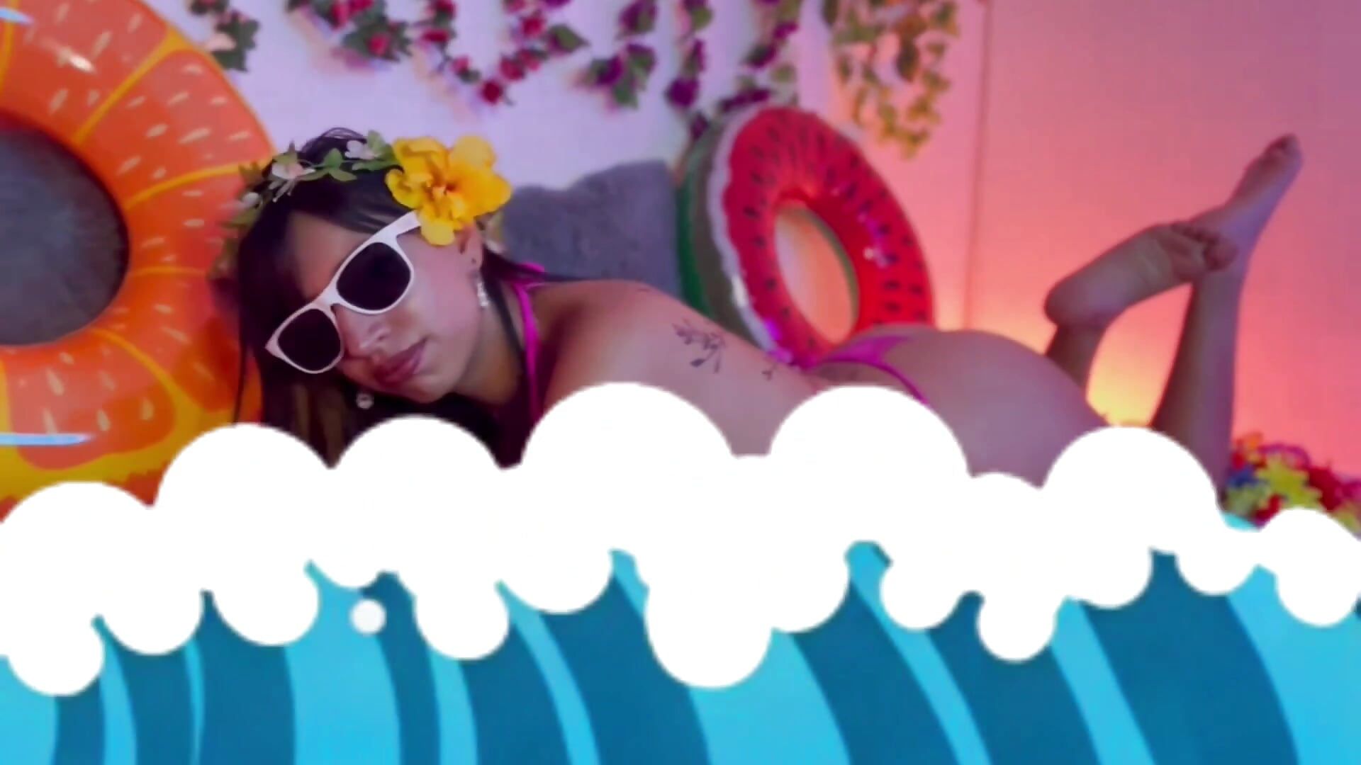 Summertime 🔥 - video by MiaFlamesxxx cam model