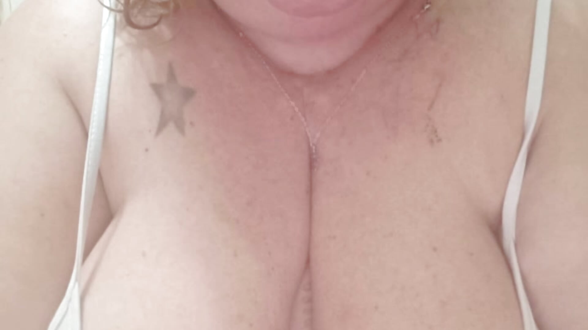 Clip - video by diosacurvy1984 cam model