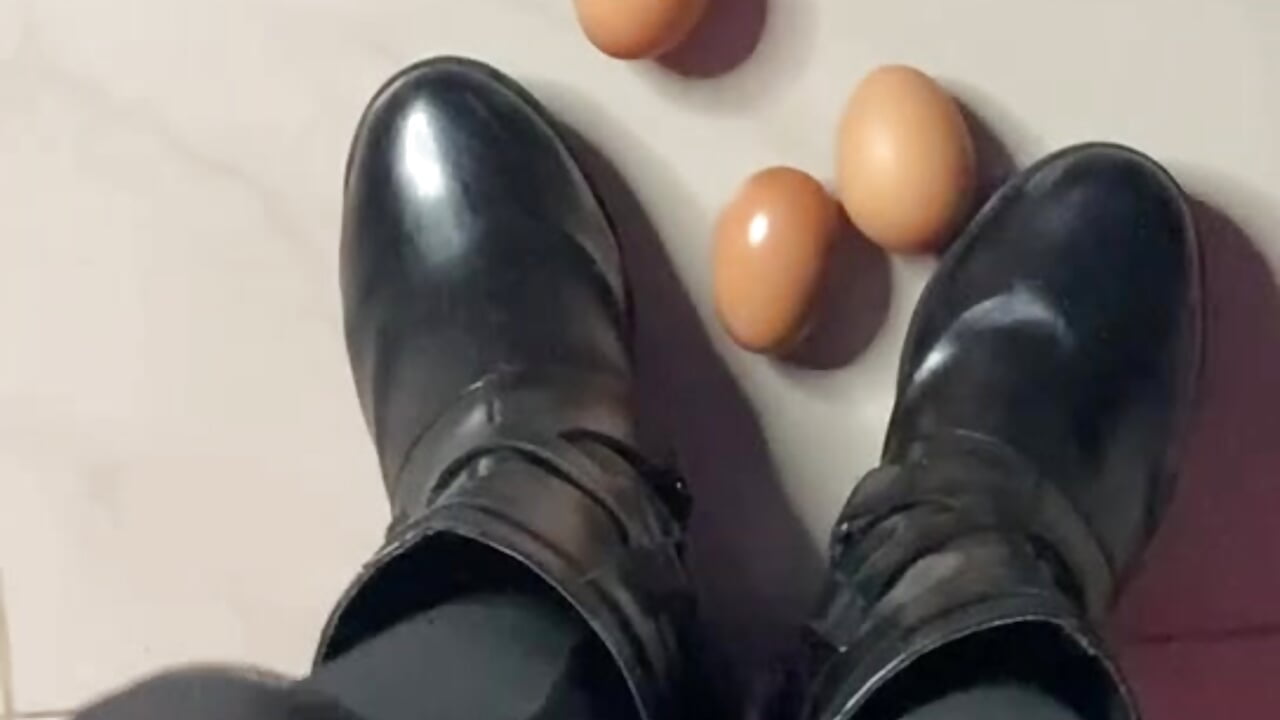 🥚🥚 Remember my special Easter show 🥚🥚