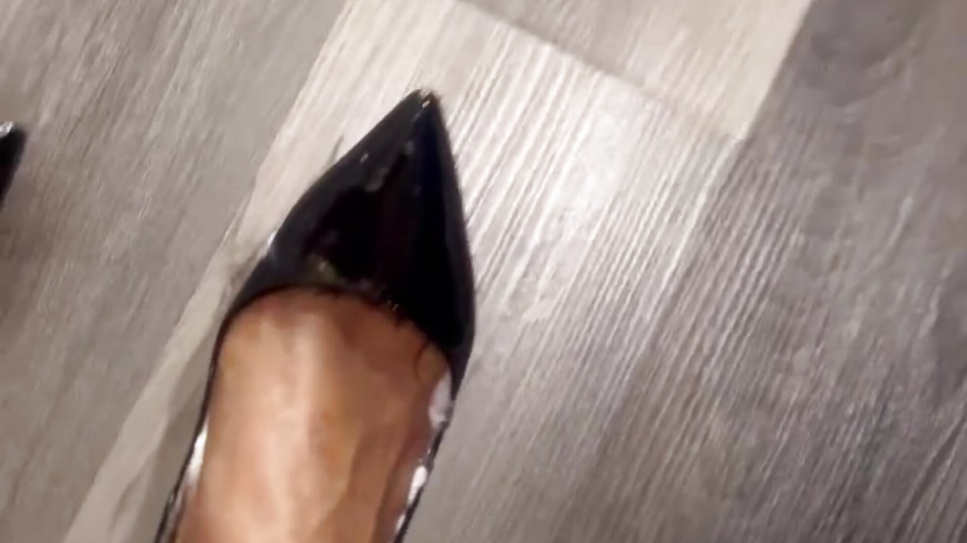YOUR RICH CUM ON MY HEEL