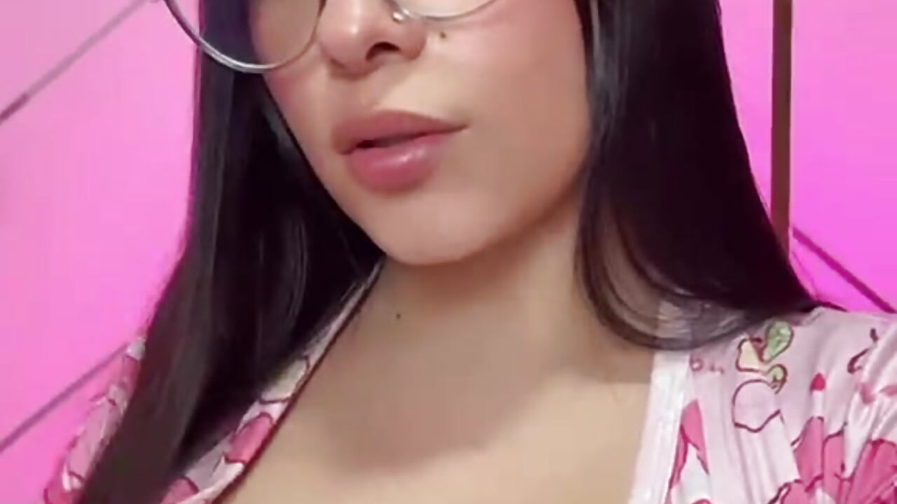 Ema 💕 - video by Ema_Jones01 cam model