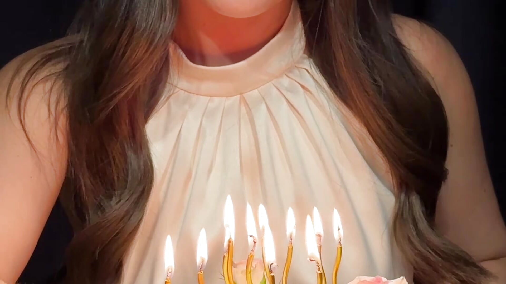 Happy Birthday to me🎁 - clip cu RoseViki model videochat