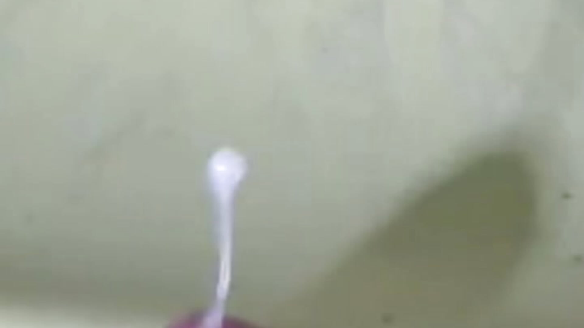 Cum in toilet - video di rox_hamm modella di cam