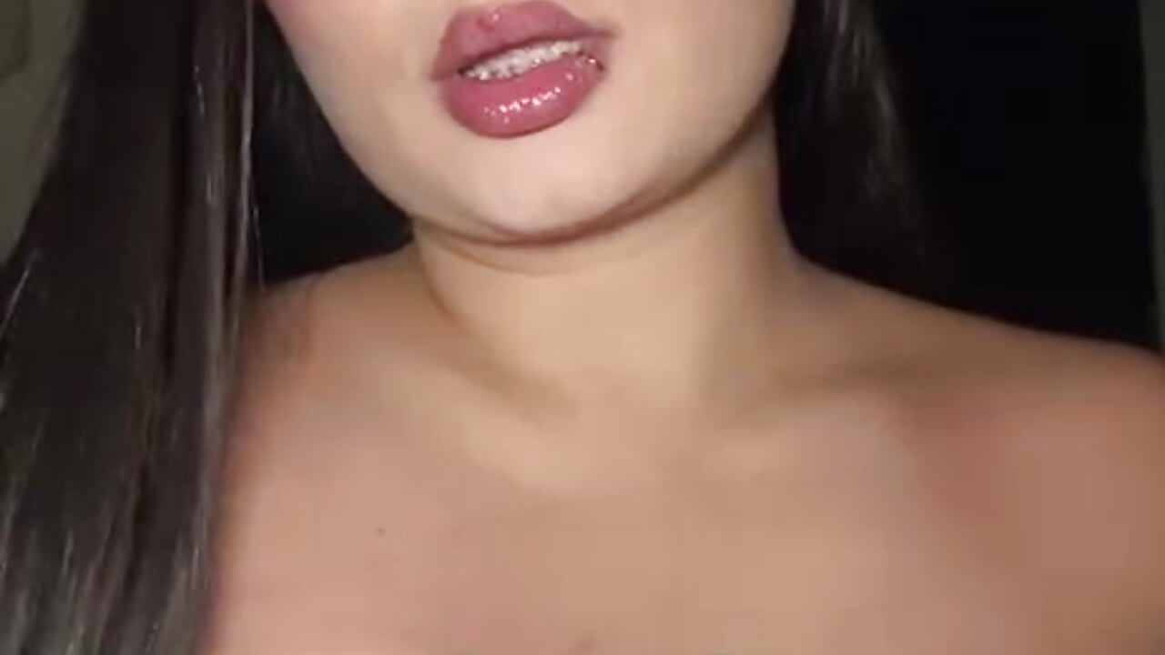 Good morning, how about a kiss to start the day? - فيديو من ValeriaOrtega موديل الكام
