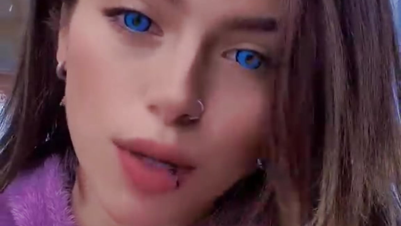 You tell me that you love me 🤍 - 視頻來源： Kitten_Cam