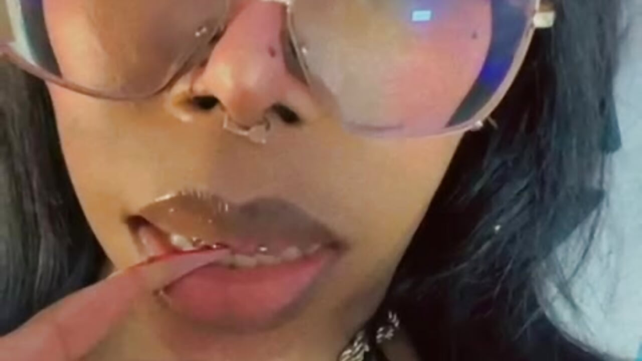 😳 - video di Liincostelloo modella di cam