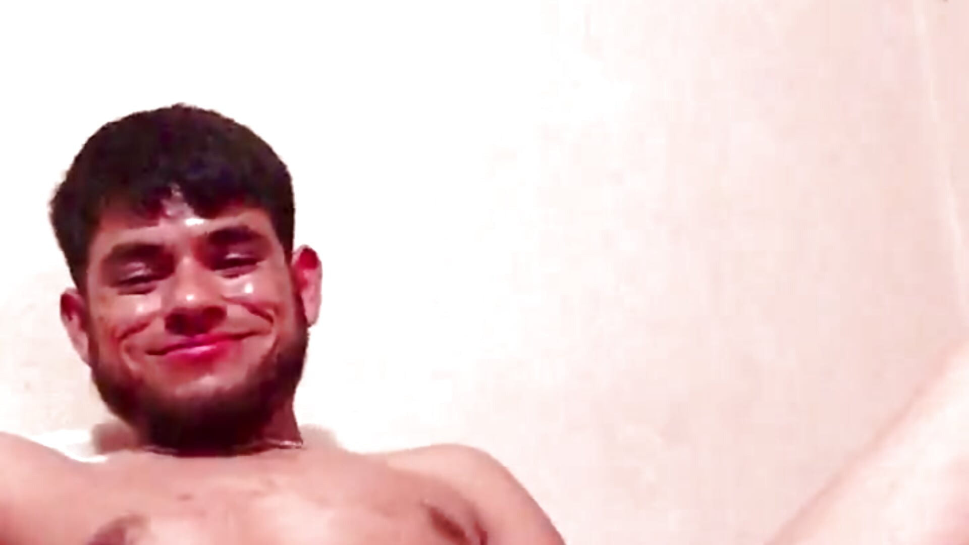 trim,2DC399A1-03DD-4C8C-8273-0332203AEE1D - video by Ulises99 cam model