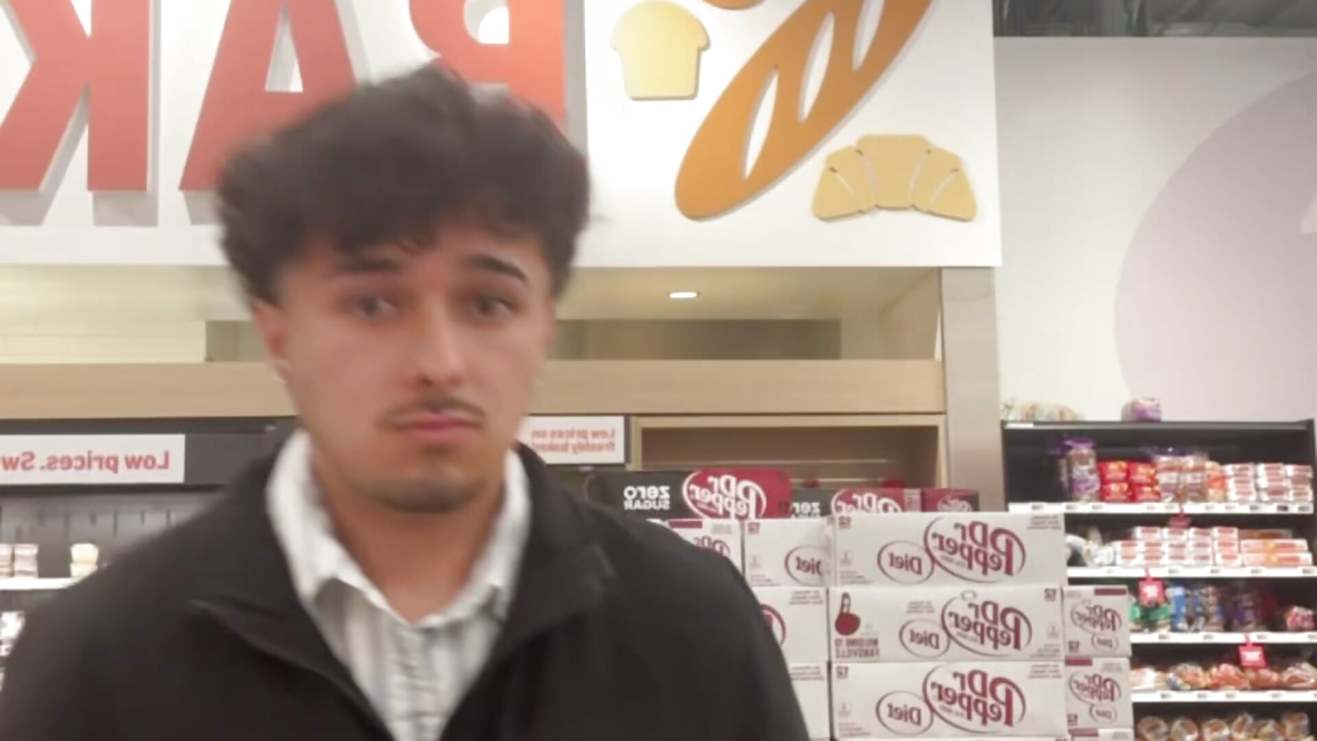 Me - bored at the store－カメラキャス トのGorillabutt1414の動画