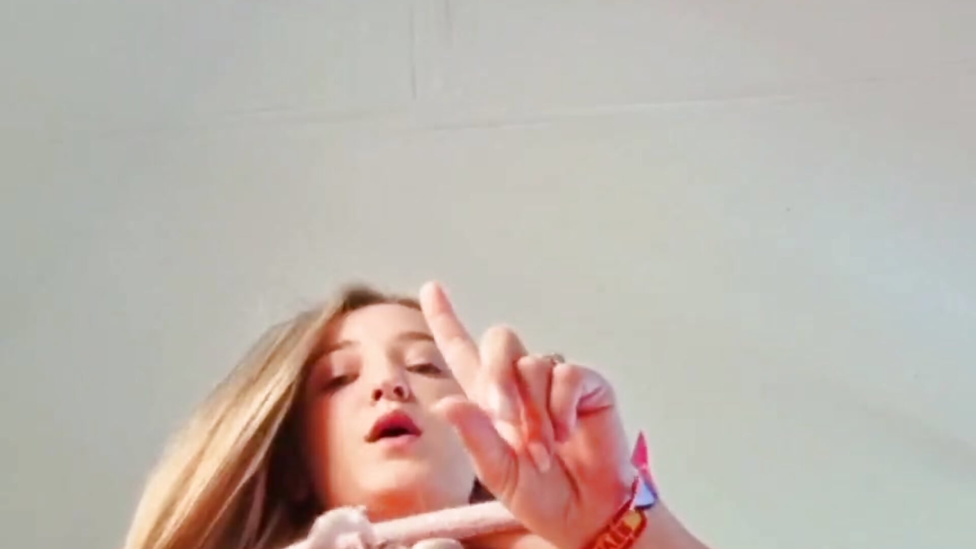 Sit on my FACE 🥵 - video by Delilahs_Playtime cam model