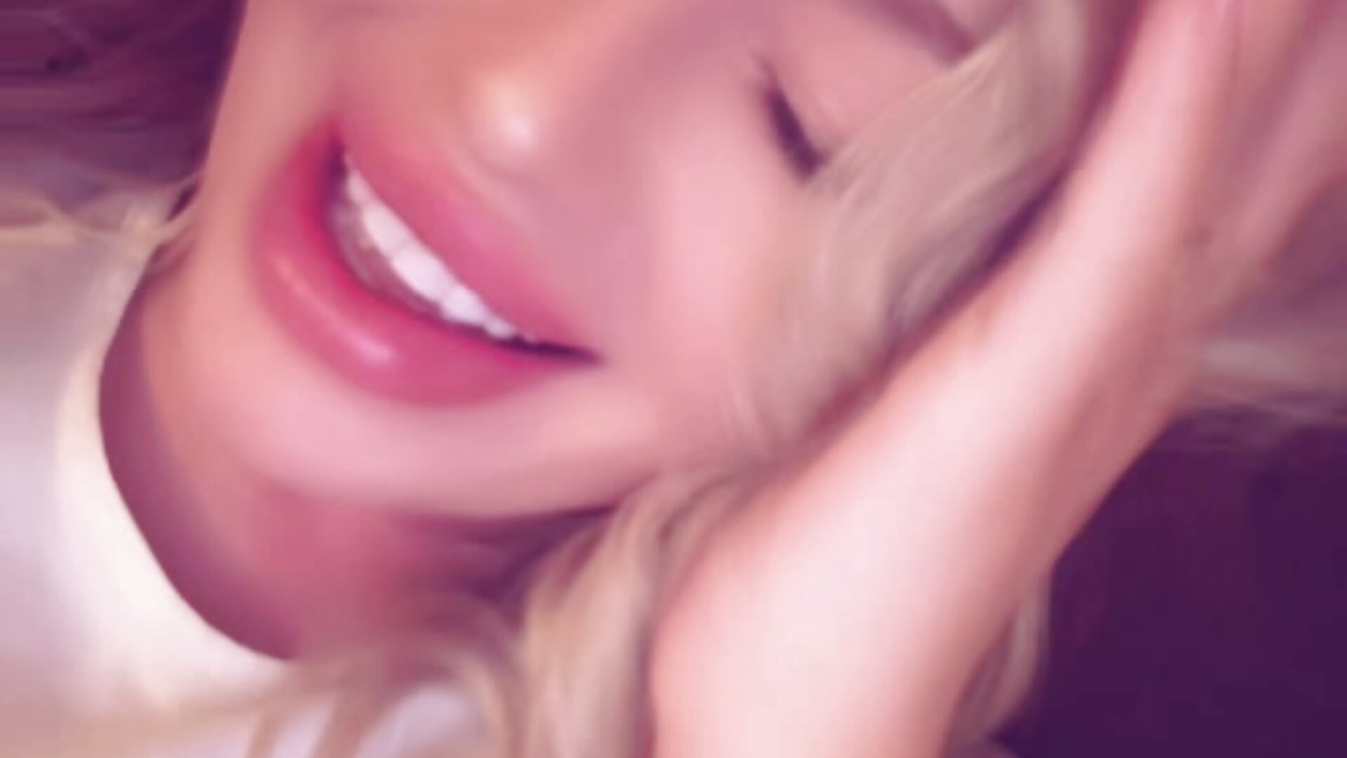 Innocent one - video oleh blissdimicco kamera model