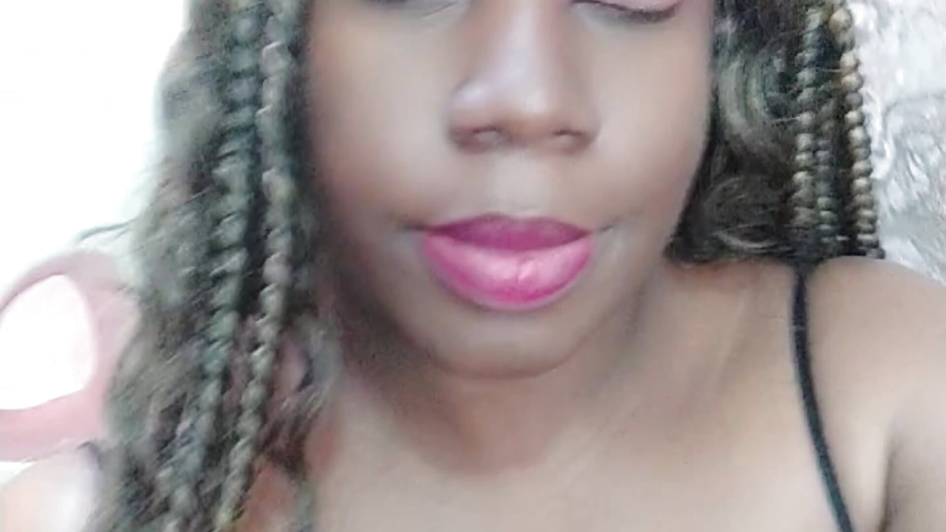 Kiss Papasito – видео вебкам-модели nefertiti_ebony