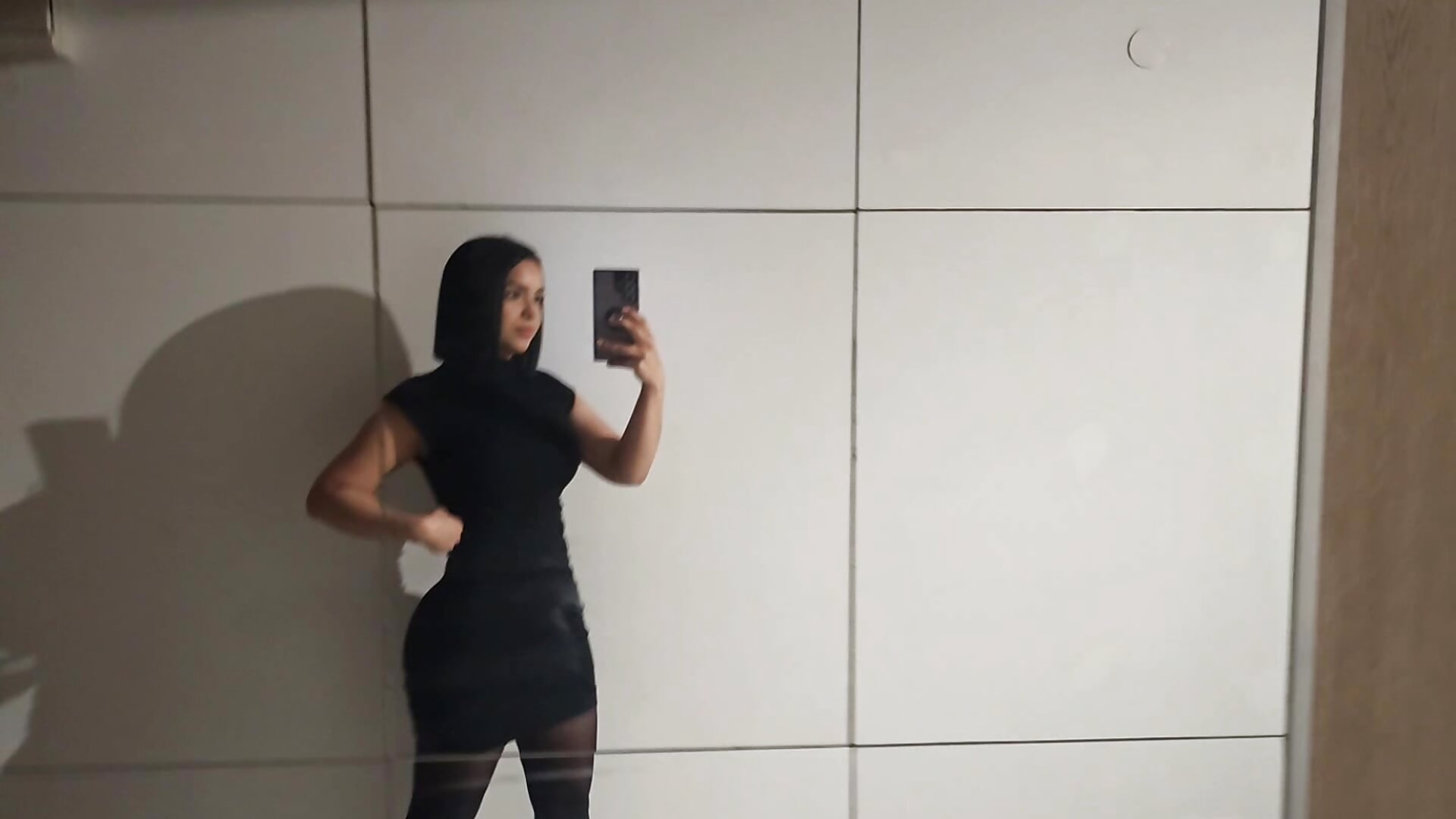 1000073252 – video od webkamerové modelky ISSABELLABUTRON