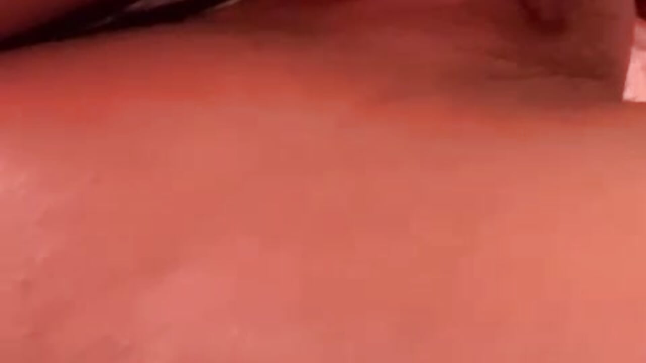Ti faccio vedere le labbra della mia figa
