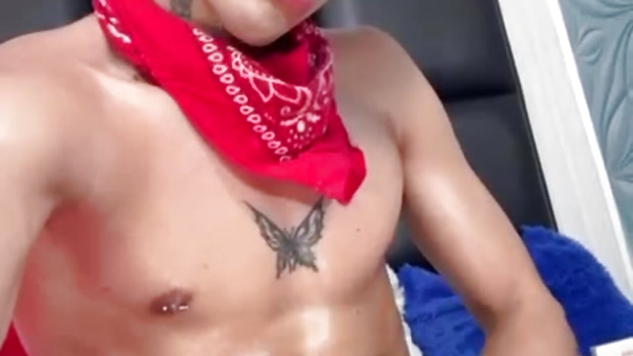 you on top of this cowboy 😏 - video by Jean_Miller20 cam model