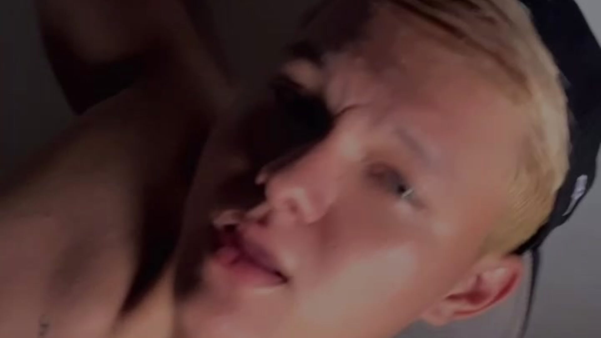 ☺️ – video od webkamerové modelky izan_20