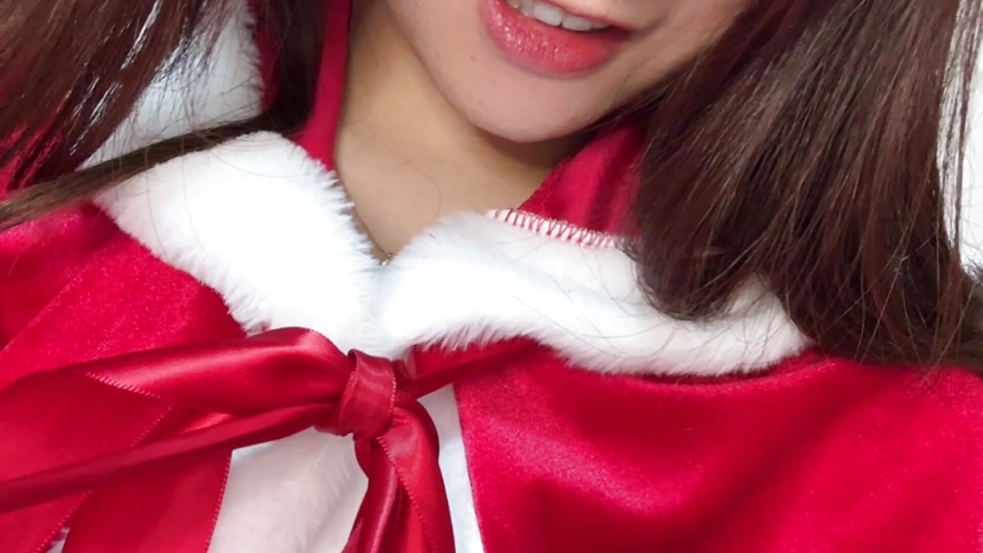 裸ん坊でリボンほどいてみただけ🎀