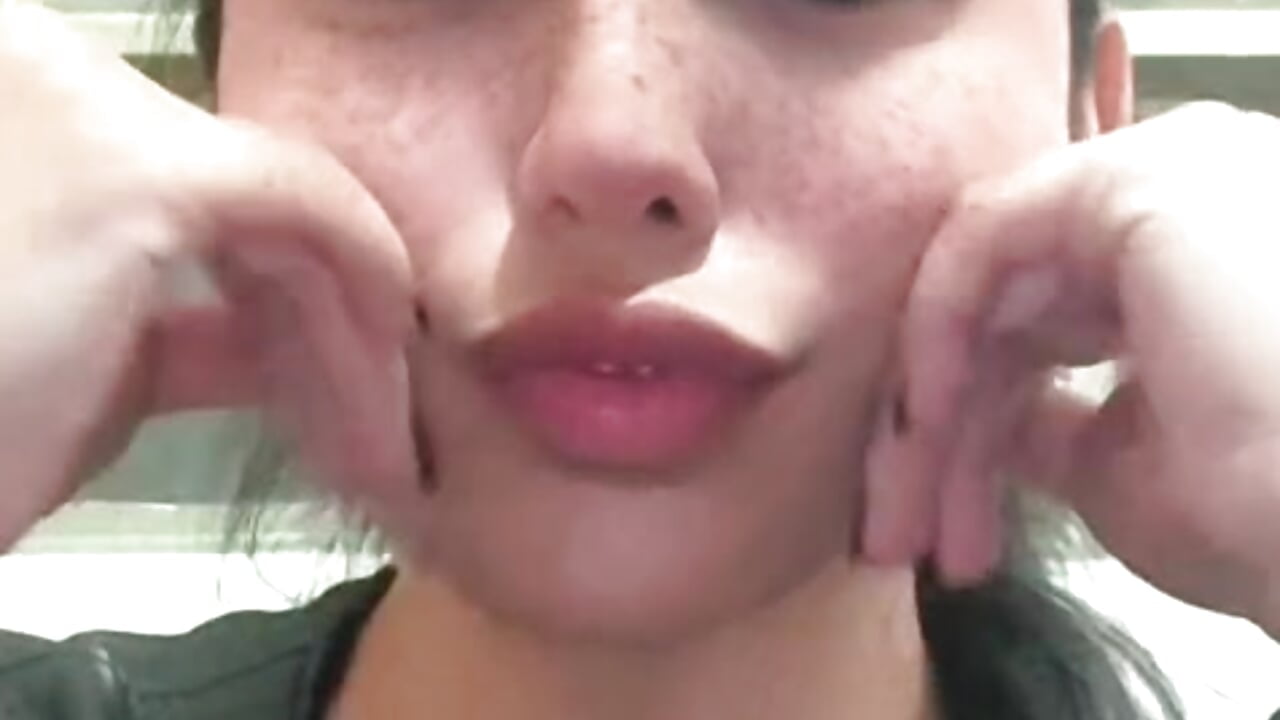 Uwuu🥵💦🙈 - video by CAYLINCOLLINS cam model