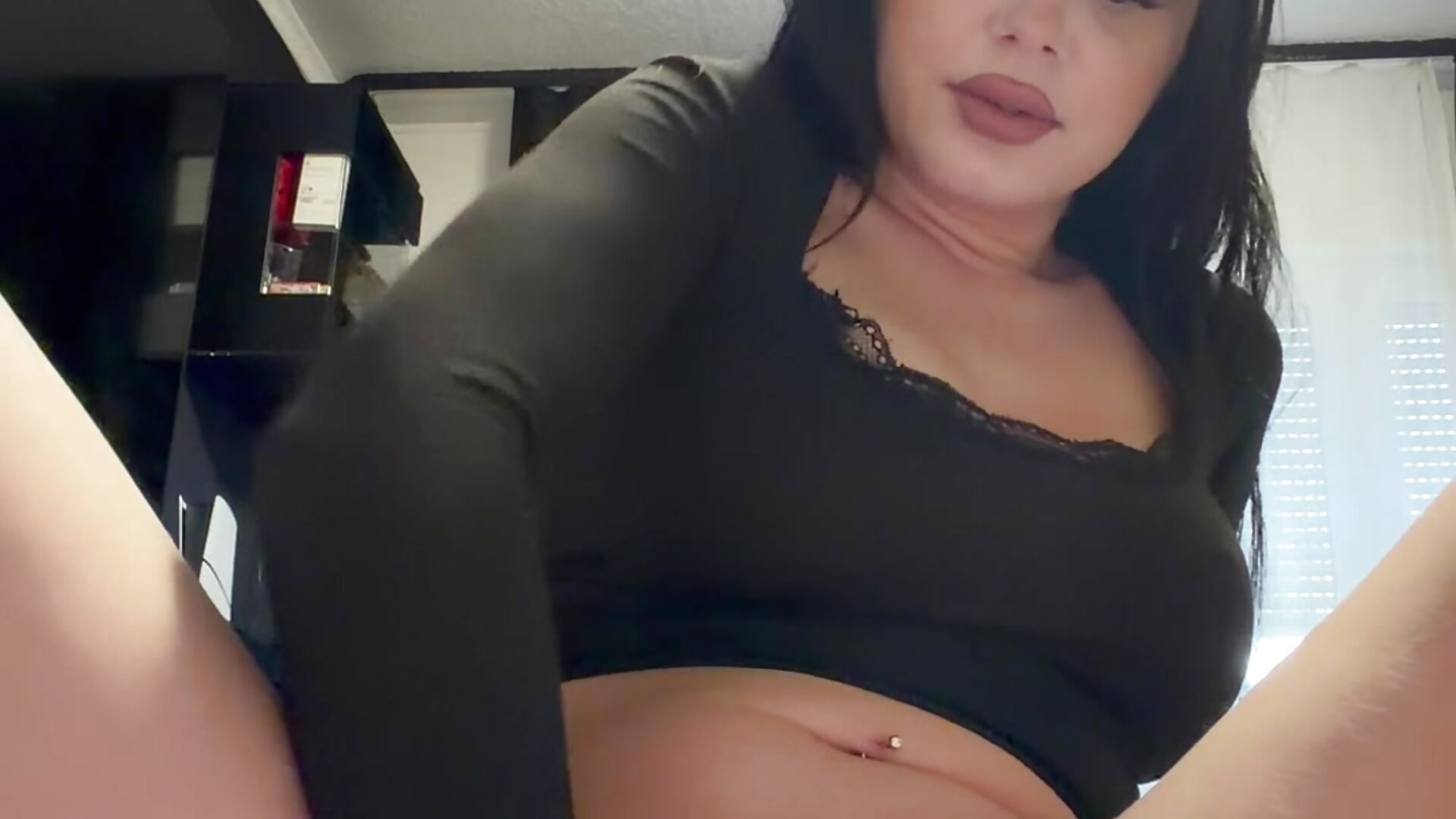 💦fist my wet pussy and squirt💦 – video af LorenaAmiraa cam-model