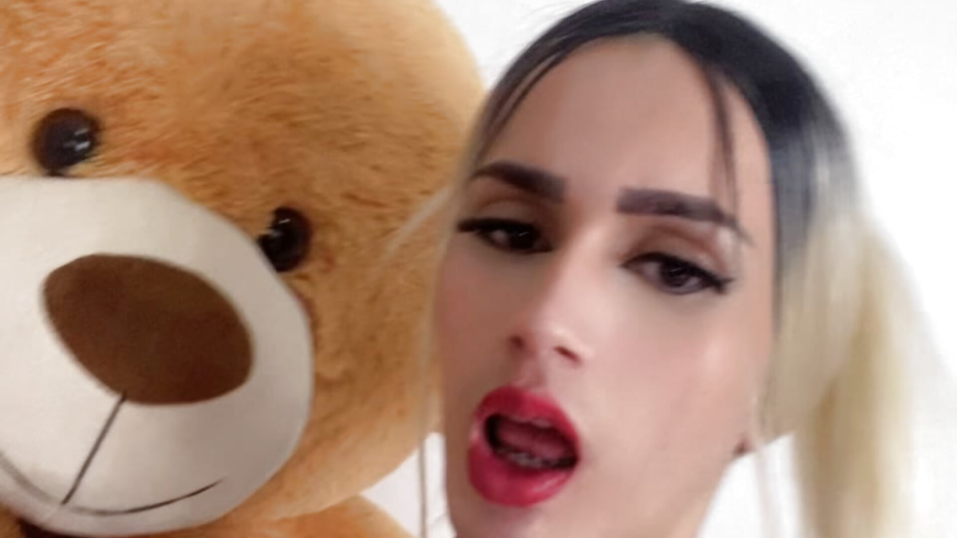 Happy Girl - video by Sexy_valgirl cam model