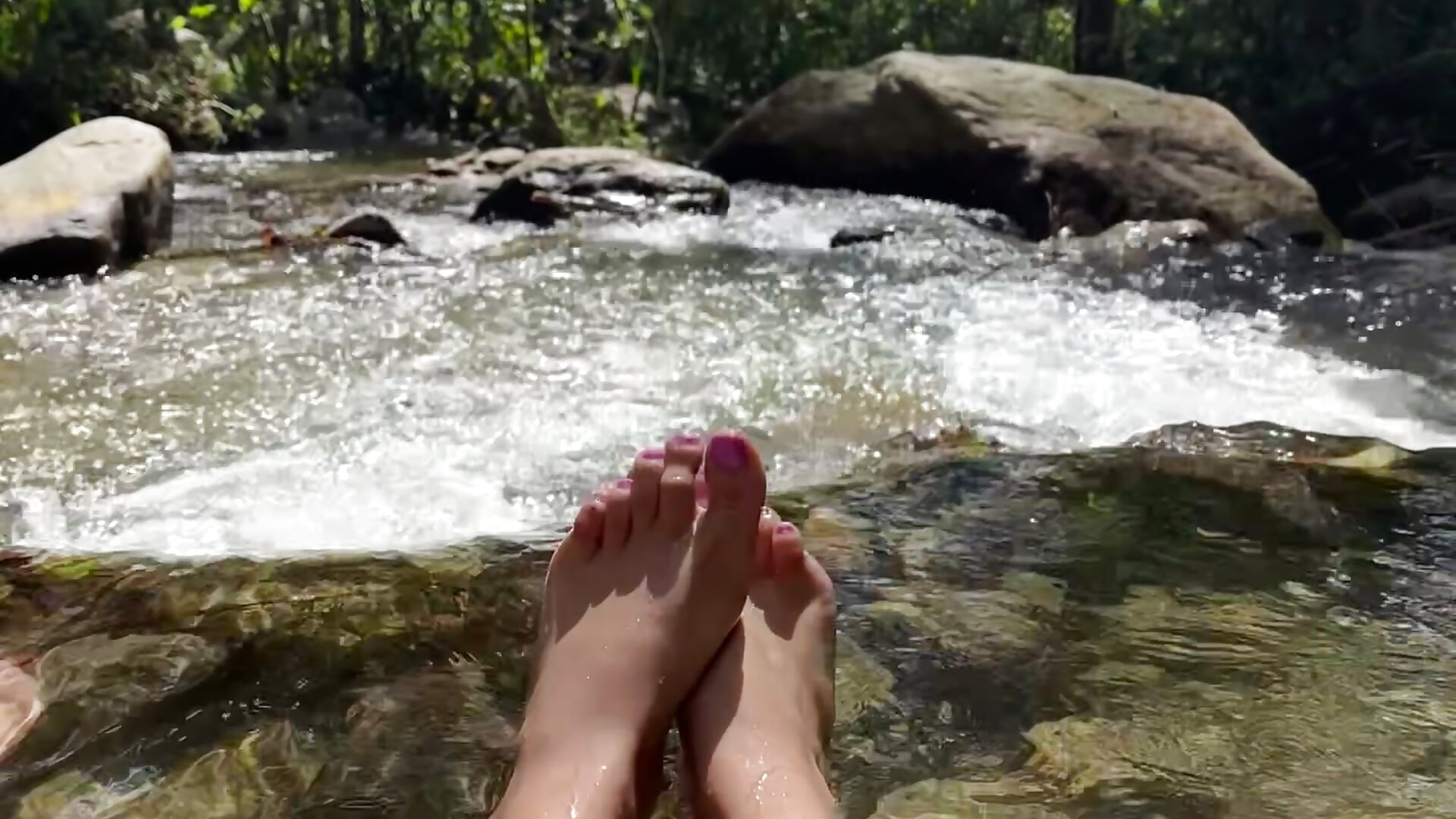 🫧👣Feet under the water👣💦
