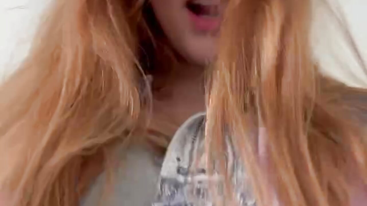 Feel my vibe - video by MiaM00N cam model