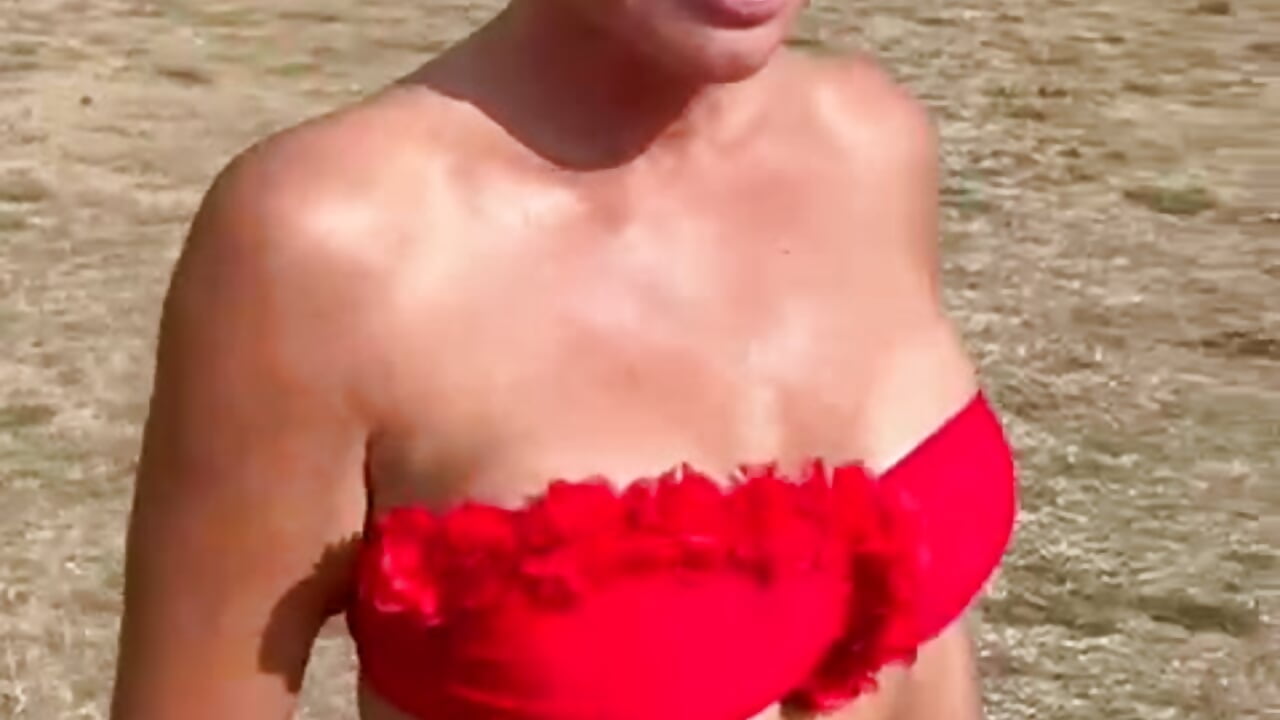 2b5e66ce-eee7-4e2a-a257-b098581b416b - video by MakemeMillie1 cam model