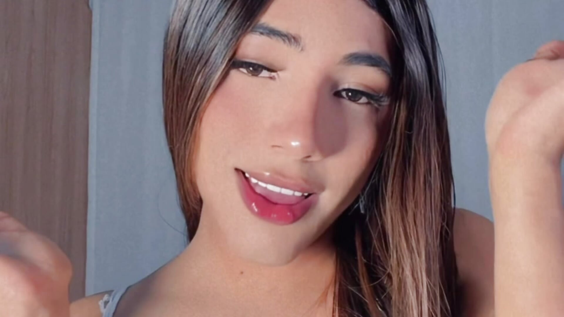 Welcome to my family－カメラキャストのcinnamon_crisssの動画