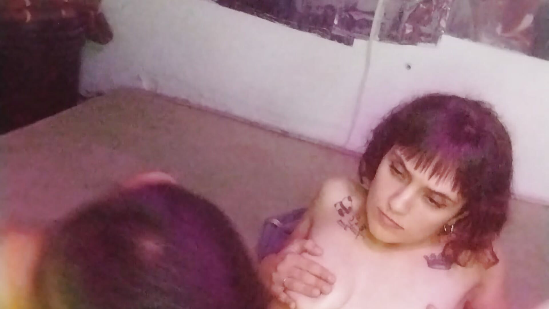Me toca un poquito,me hace sexo oral,y me mojo todita 🥵😋 - ক্যাম মডেল parejarica420-এর ভিডিও