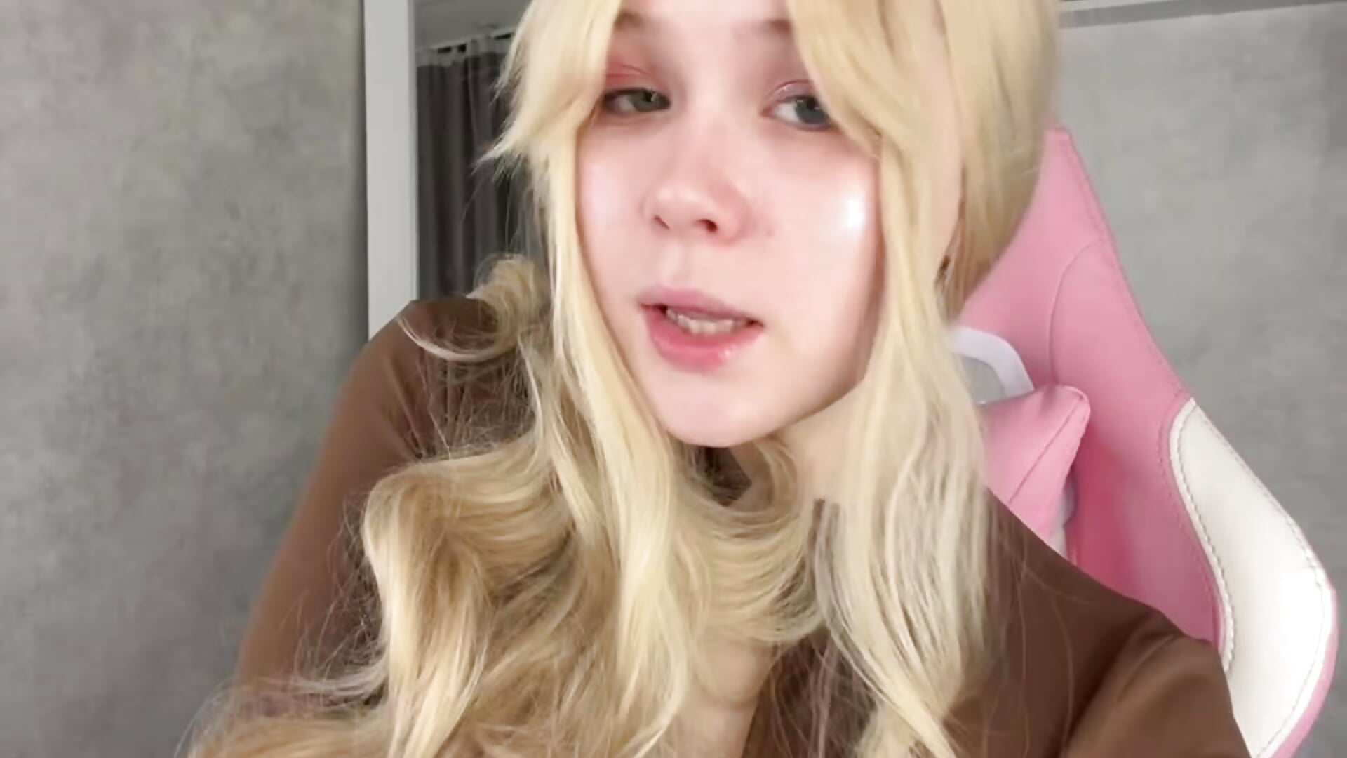 you see it, so you can touch it) come to me - βίντεο μοντέλου Amy_Kimberlly