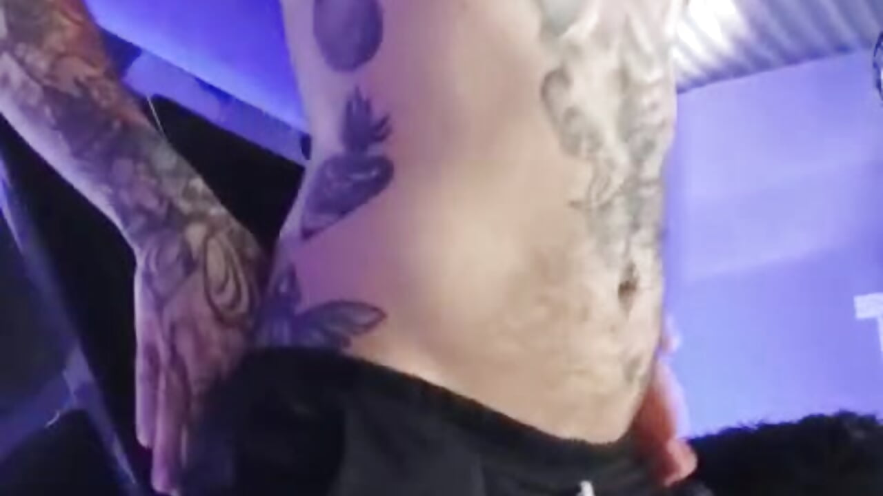 The art of provoking ... in a single video - vidéo du modèle de showcams kaletattoo