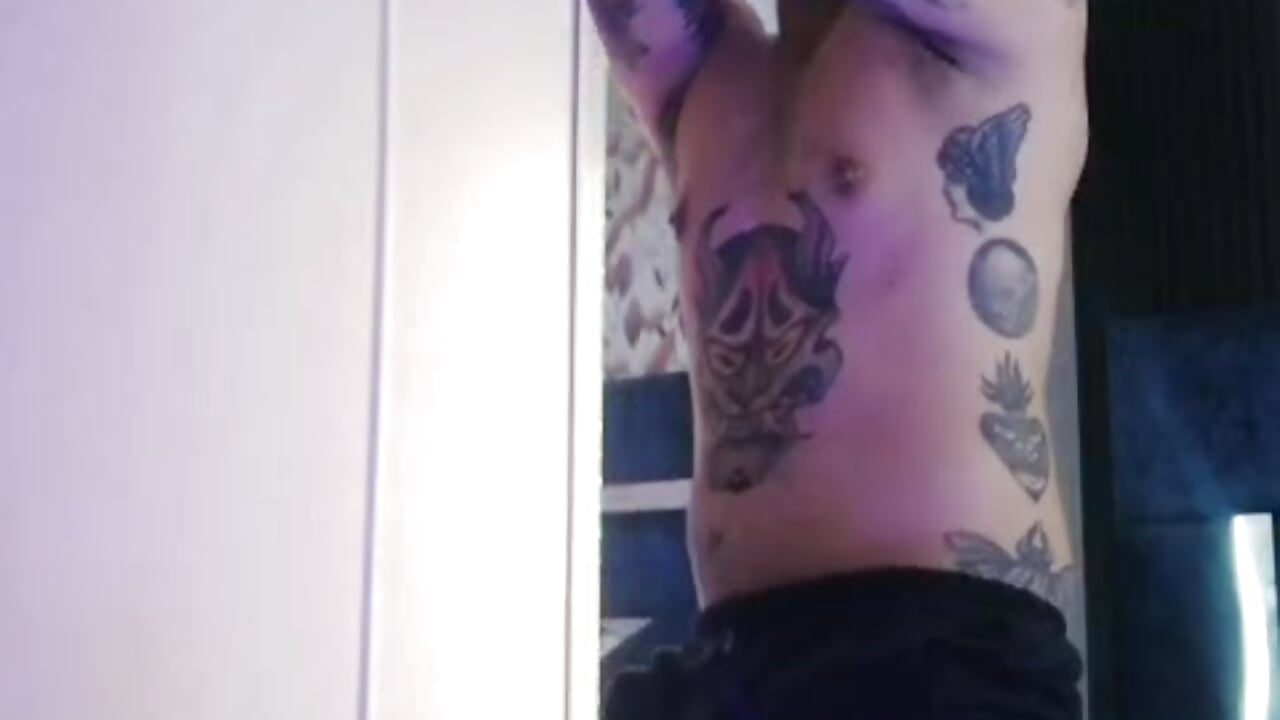 WhatsApp Video 2025-08-23 at 8.51.11 PM.mp4 - vidéo du modèle de showcams kaletattoo