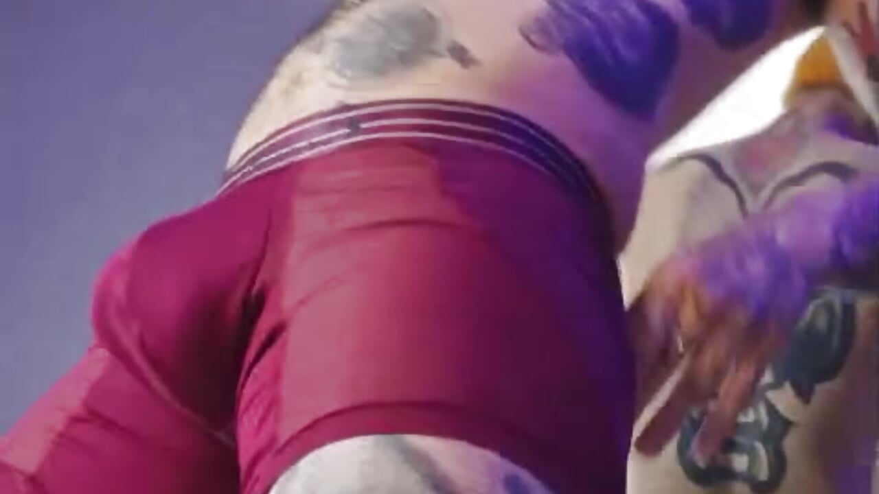 Dace with me? - vidéo du modèle de showcams kaletattoo