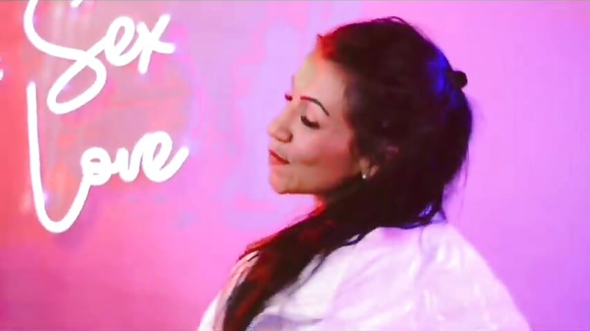 VID-20240619-WA0001 - video by annyevans_1 cam model