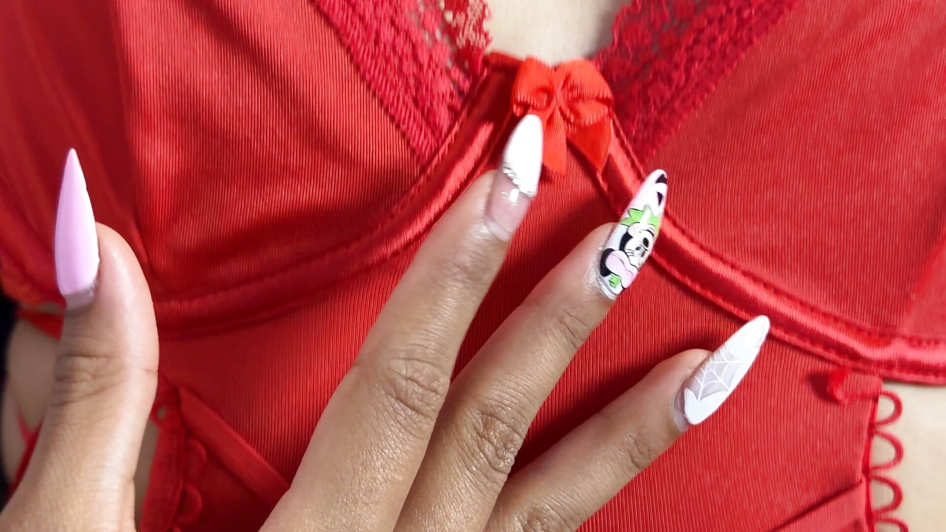 WOW - βίντεο μοντέλου Mia_X1