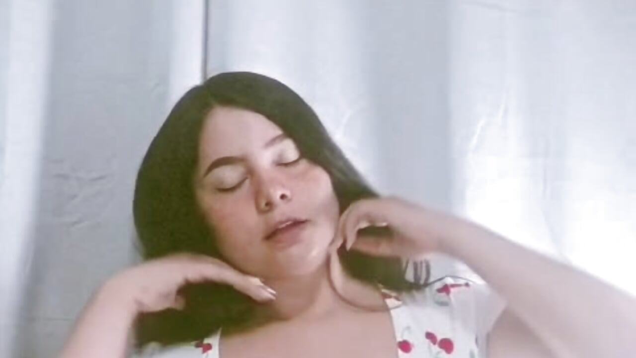 Un gusto y un placer, soy la que no sale de tu mente - video by evaa_greey cam model